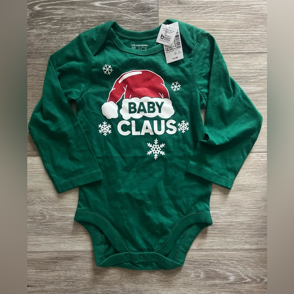 NWT The Children’s Place ‘Baby Claus’ Onsie 18-24M